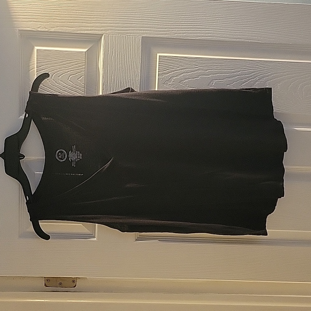 Black tank top from Maurices. Has been worn, great condition.